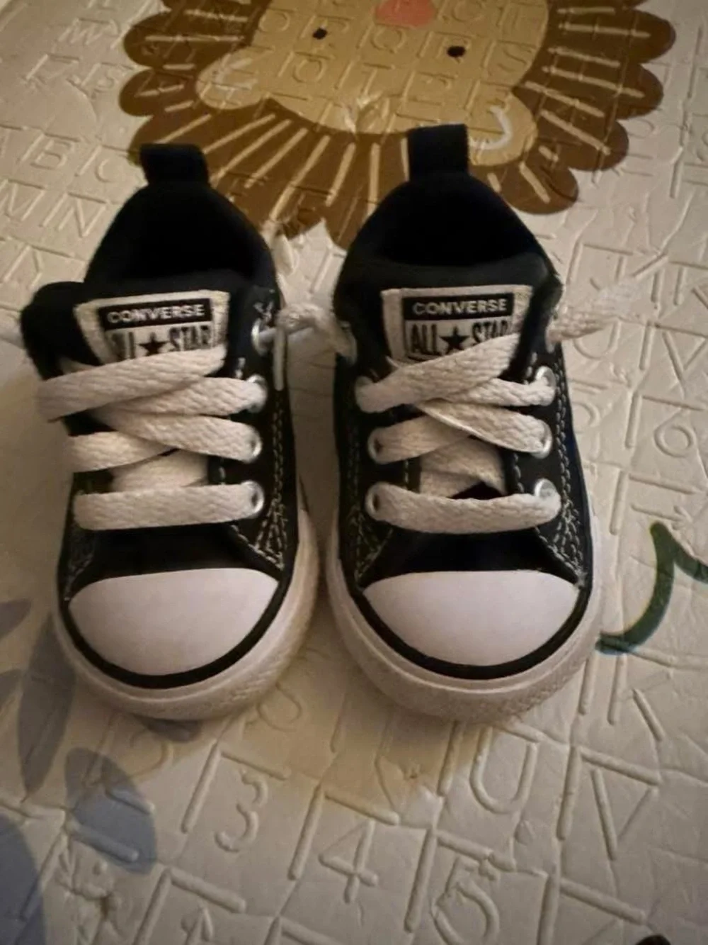 Converse toddlers Black and White Low Top Sneakers